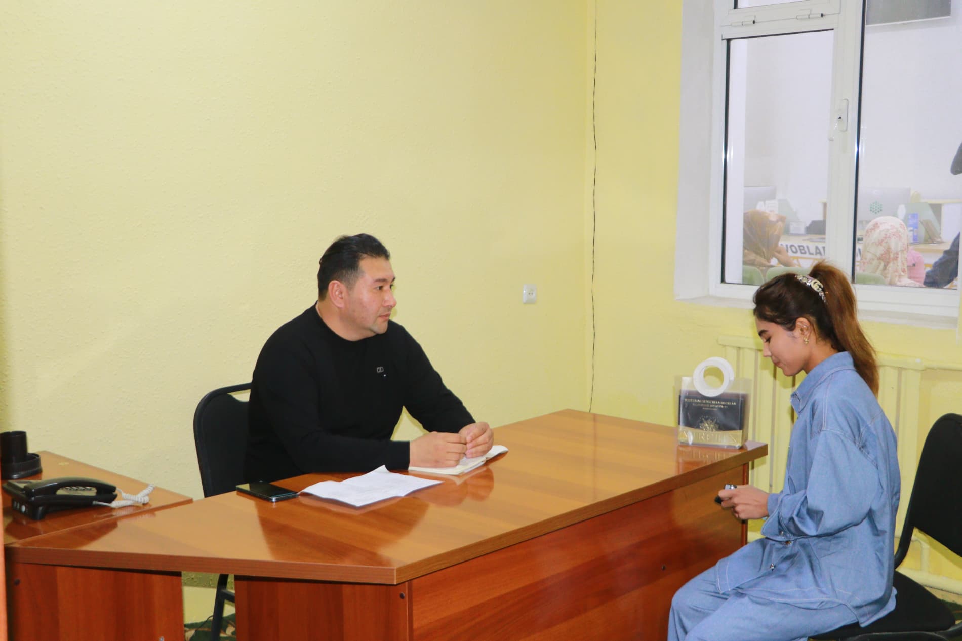 Данғара тумани ҳокими қабулида фуқаролар мурожаатлари кўриб чиқилди