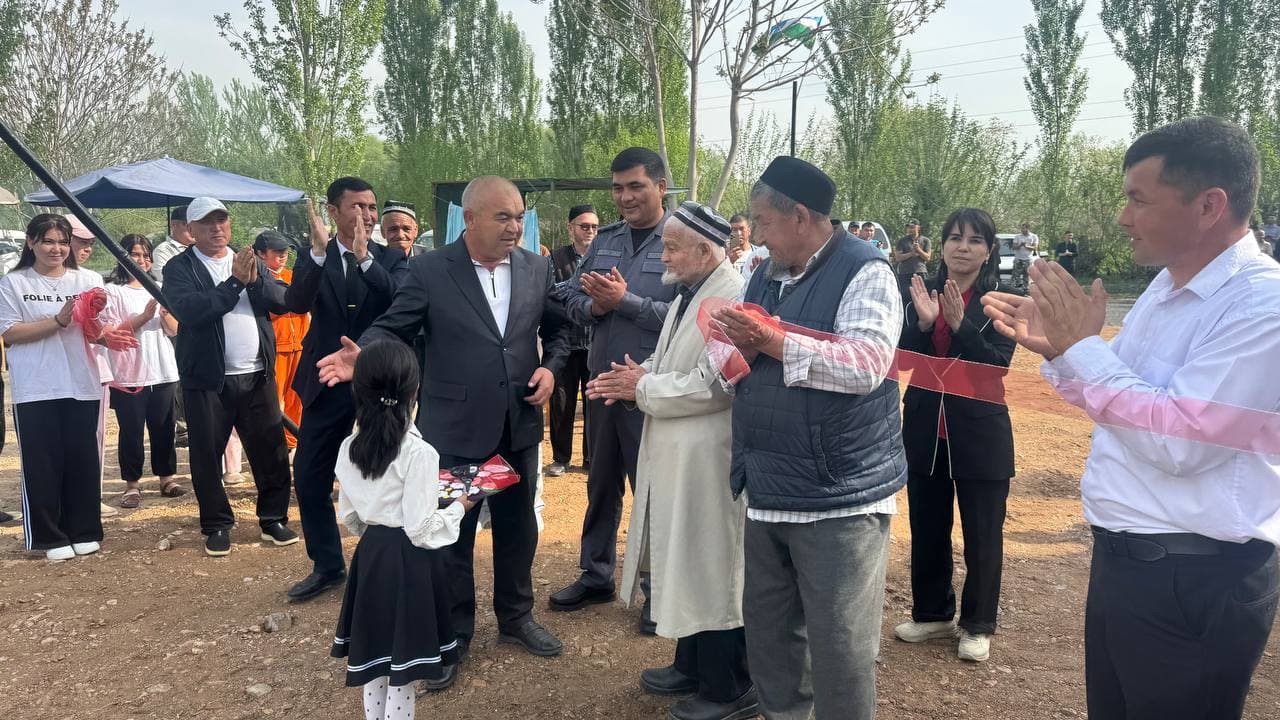 Данғарада ёшлар ташаббуси — янги футбол майдони фойдаланишга топширилди