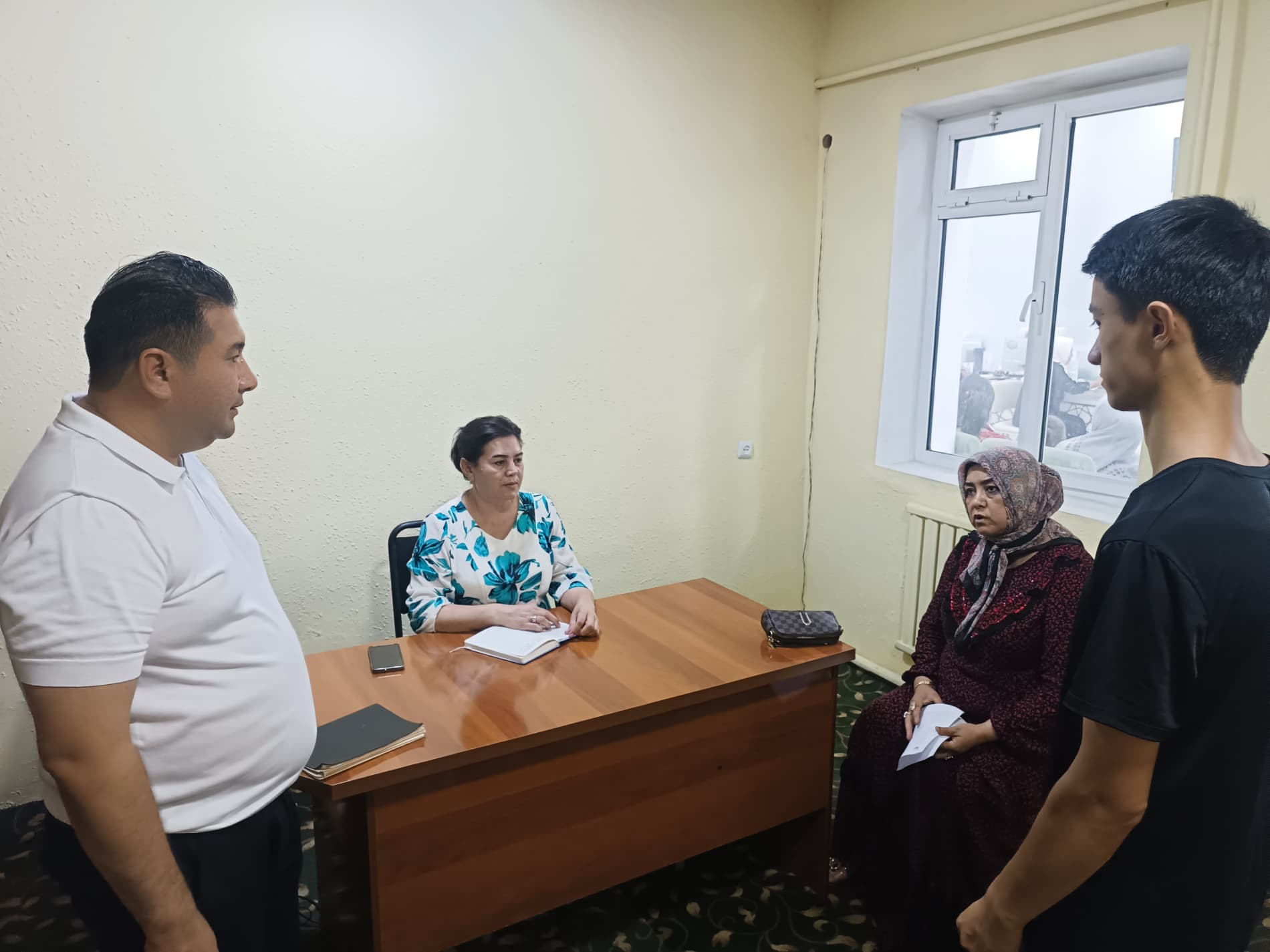 Данғара тумани ҳокимининг фуқаролар билан навбатдаги шахсий қабули Пишқарон маҳалла фуқаролар йиғини ҳудудида жойлашган Халқ қабулхонасида ташкил этилди.