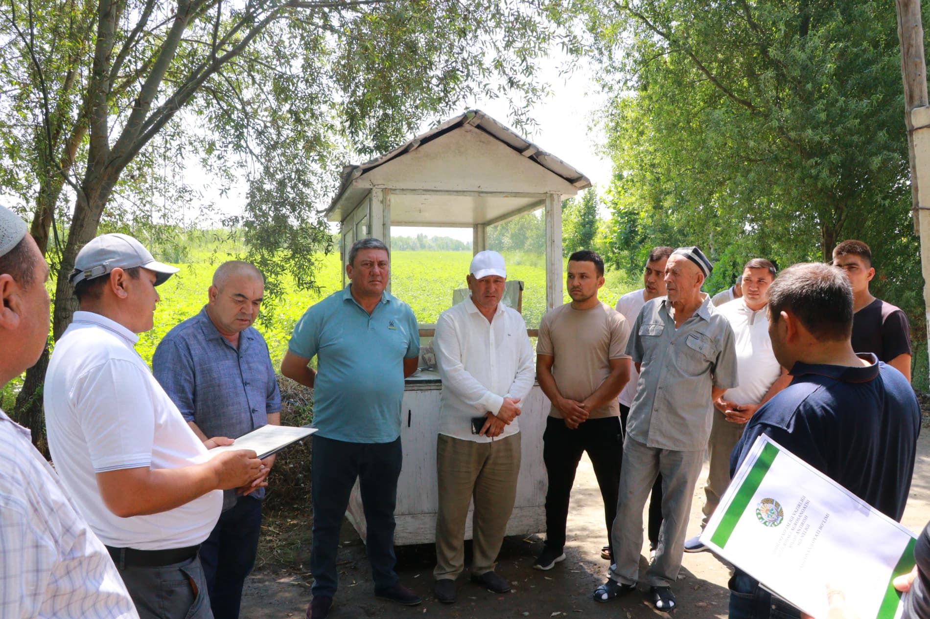 Dang‘ara tumanida bog‘dorchilik sohasini yanada rivojlantirish, samarasiz va hosildorligi past bog‘larni yangilash hamda zamonaviy intensiv bog‘lar barpo etish ishlarini jadallashtirish maqsadida ko‘rgazmali amaliy seminar tashkil etildi.