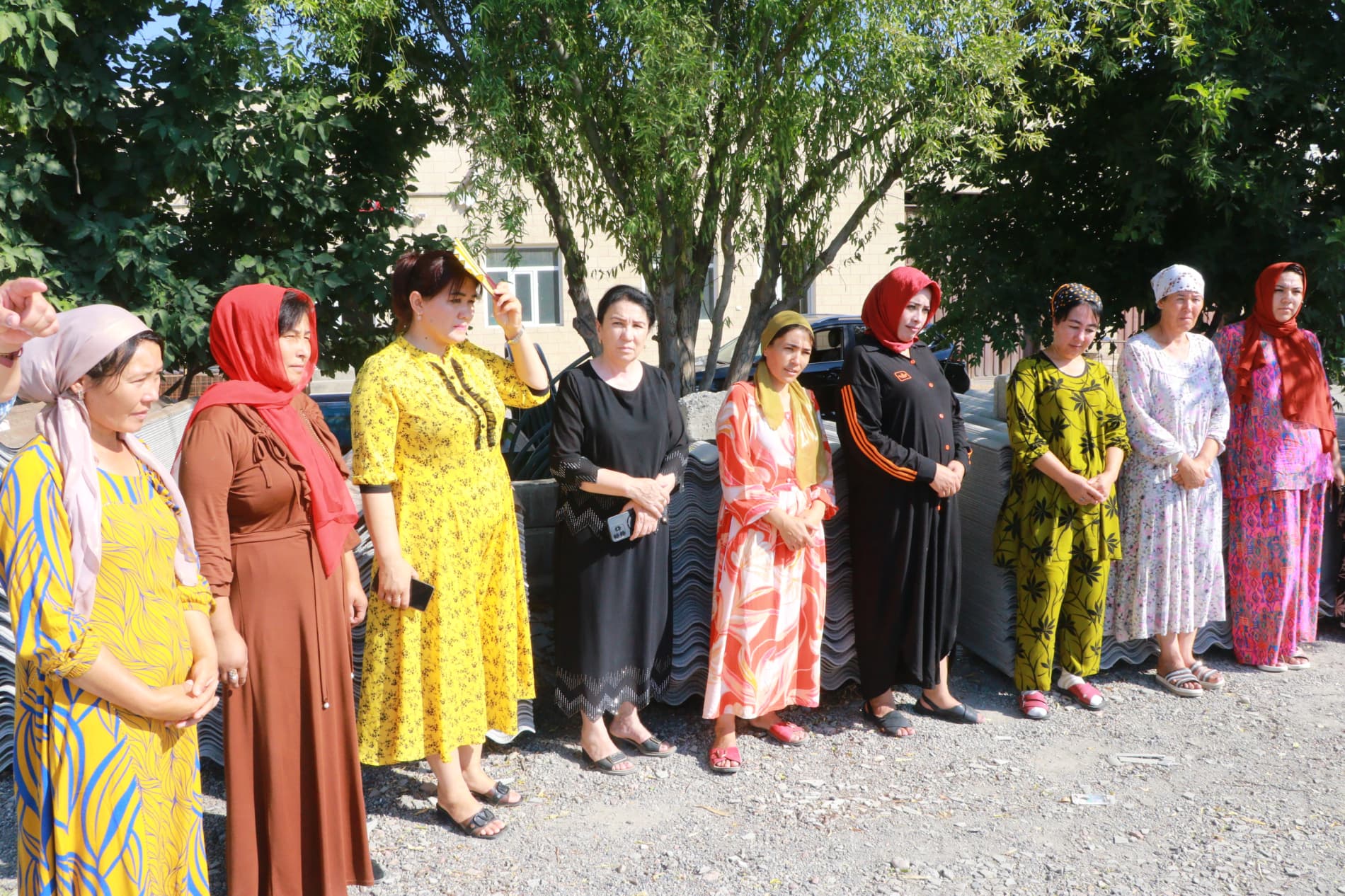 Dang‘ara tumanida "Ayollar daftari"ga kiritilgan hamda uy-joyini ta’mirlashga muhtoj deb topilgan xotin-qizlarni qo‘llab-quvvatlash maqsadida navbatdagi manzilli yordam tadbiri tashkil etildi.