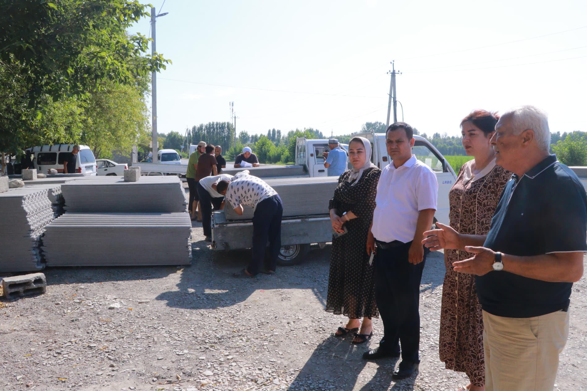 Dang‘ara tumanida "Ayollar daftari"ga kiritilgan hamda uy-joyini ta’mirlashga muhtoj deb topilgan xotin-qizlarni qo‘llab-quvvatlash maqsadida navbatdagi manzilli yordam tadbiri tashkil etildi.