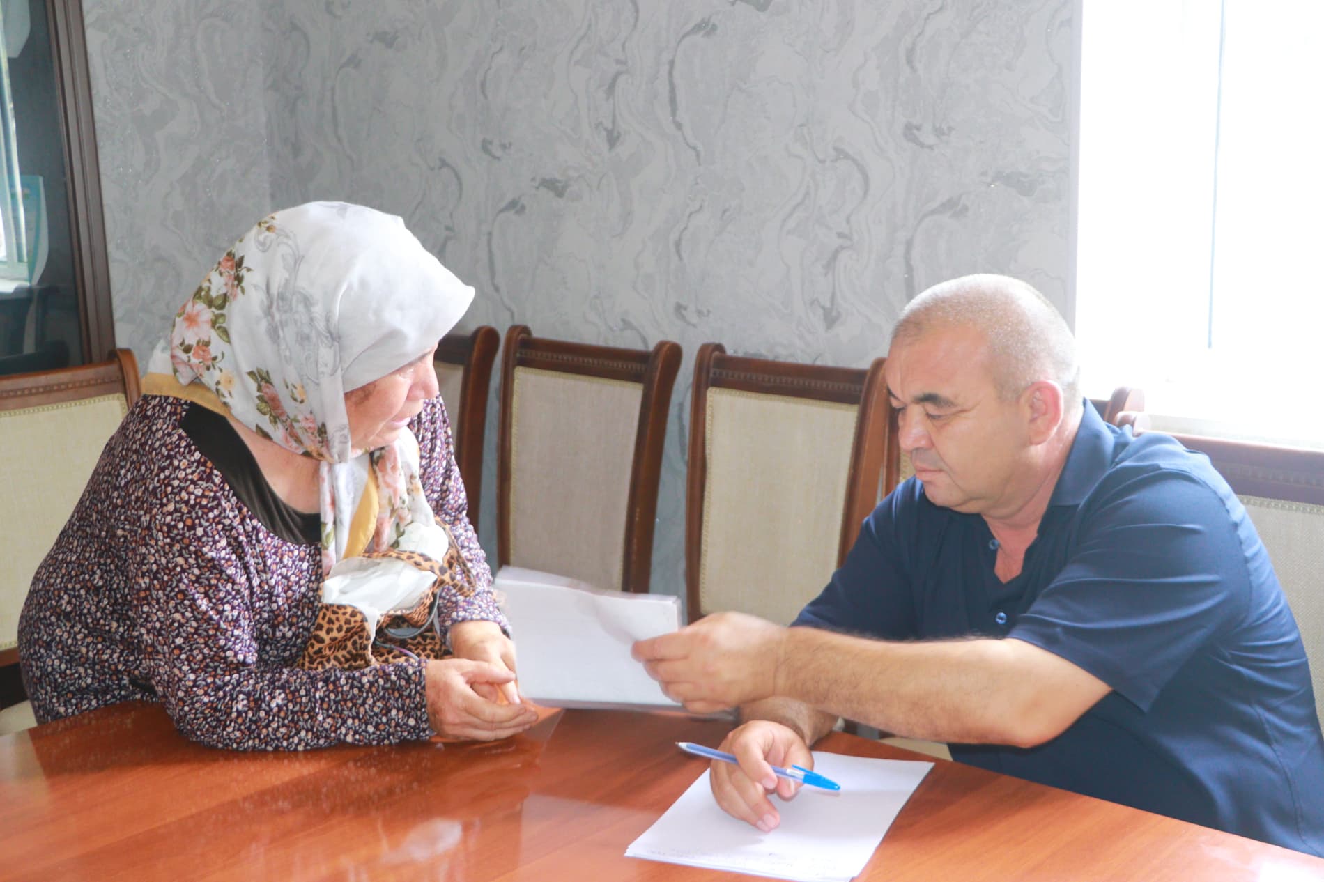 Dang‘ara tumani hokimining navbatdagi shaxsiy qabuli Pishqaron mahalla fuqarolar yig‘ini hududida joylashgan Xalq qabulxonasida o‘tkazildi.