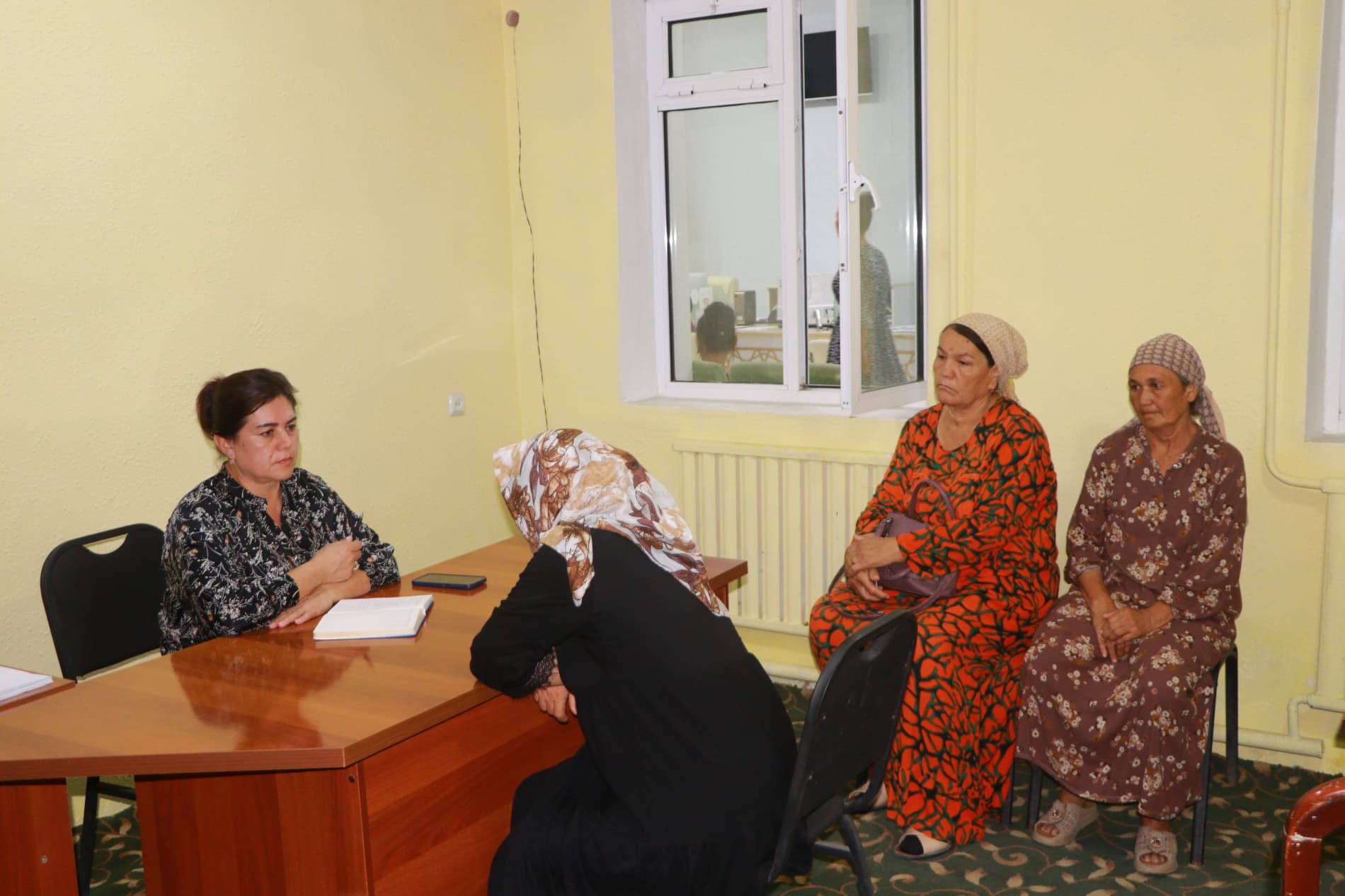 Dang‘ara tumani hokimining navbatdagi shaxsiy qabuli Pishqaron mahalla fuqarolar yig‘ini hududida joylashgan Xalq qabulxonasida o‘tkazildi.
