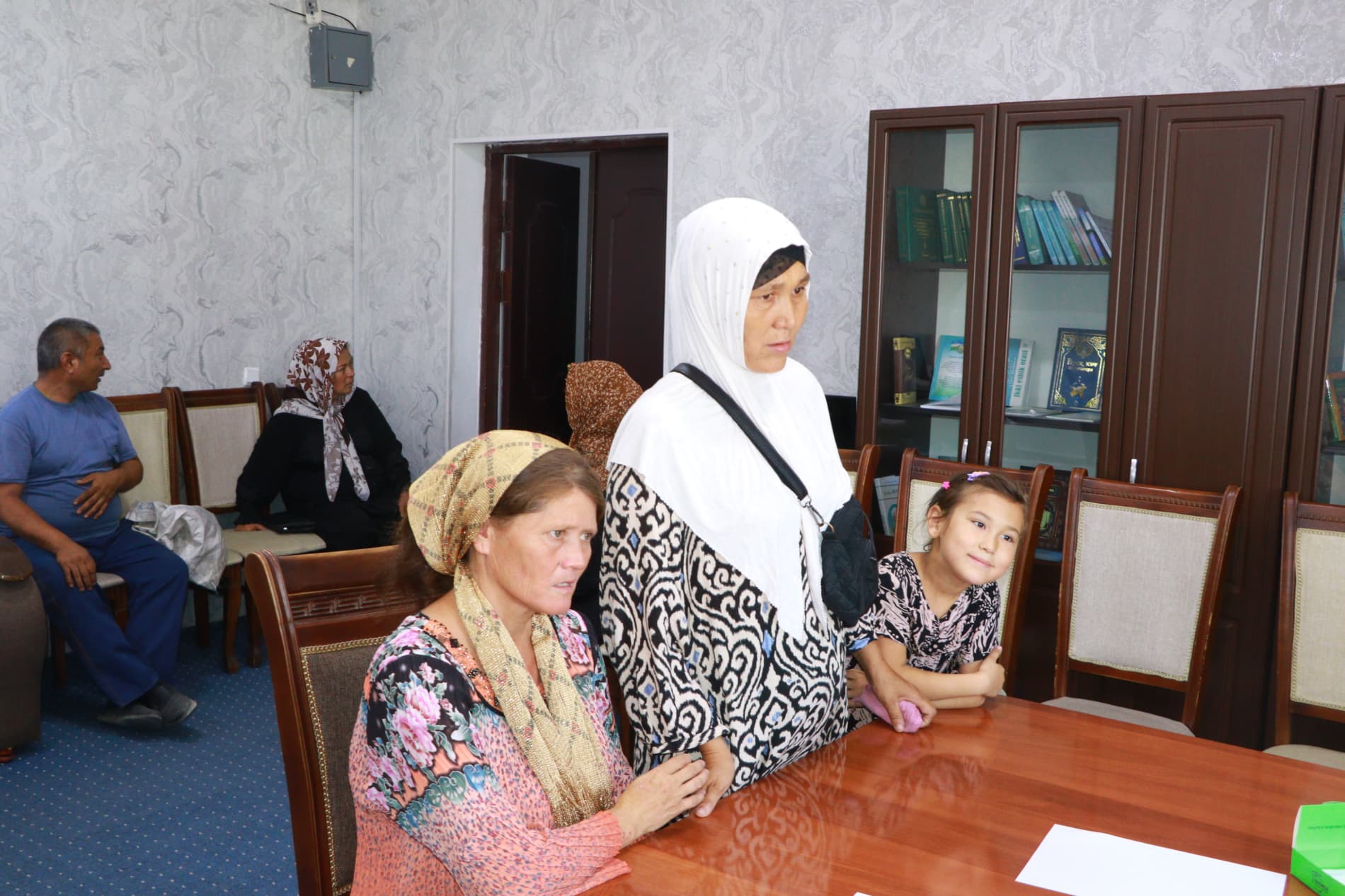 Dang‘ara tumani hokimining navbatdagi shaxsiy qabuli Pishqaron mahalla fuqarolar yig‘ini hududida joylashgan Xalq qabulxonasi binosida o‘tkazildi.
