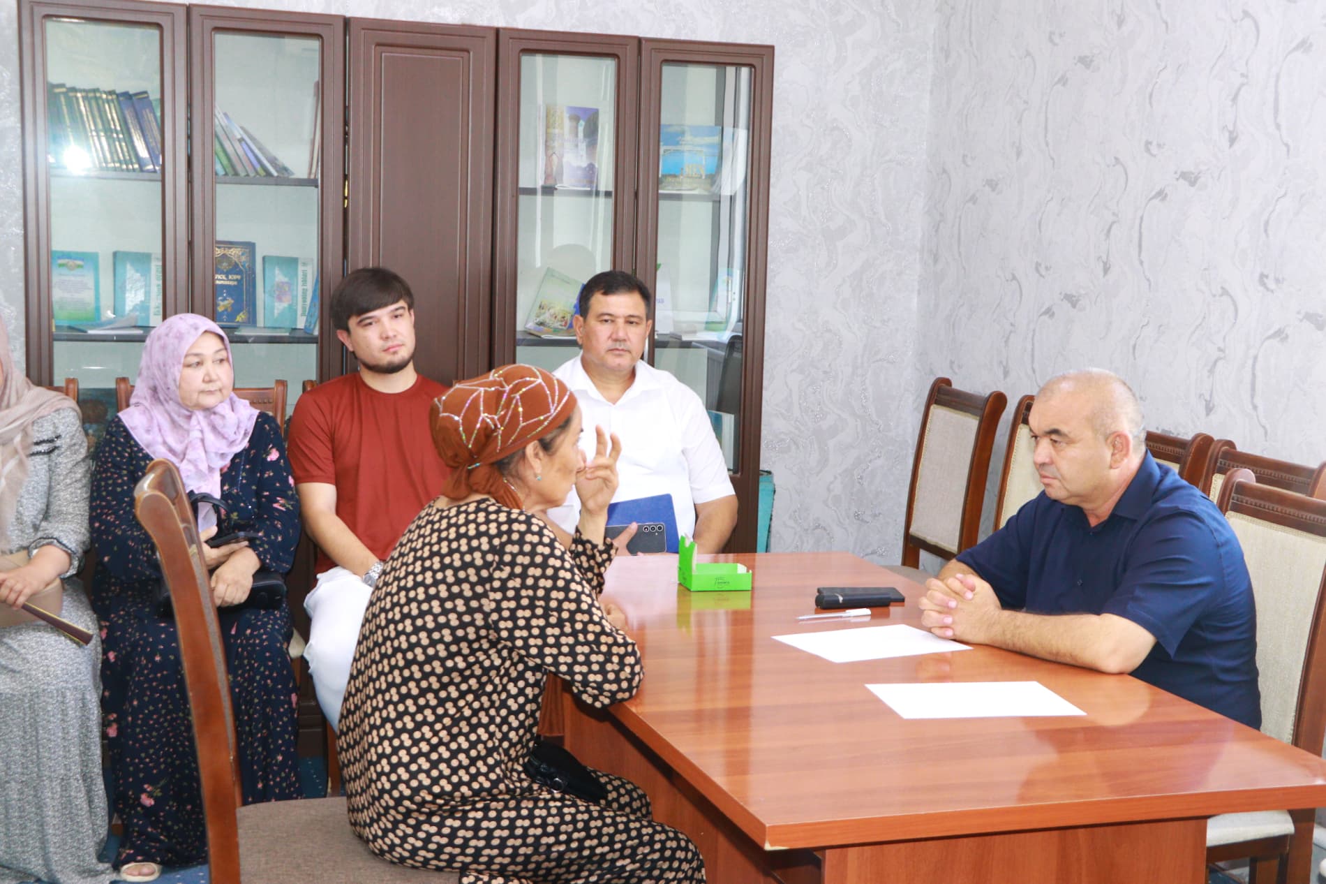 Dang‘ara tumani hokimining navbatdagi shaxsiy qabuli Pishqaron mahalla fuqarolar yig‘ini hududida joylashgan Xalq qabulxonasi binosida o‘tkazildi.