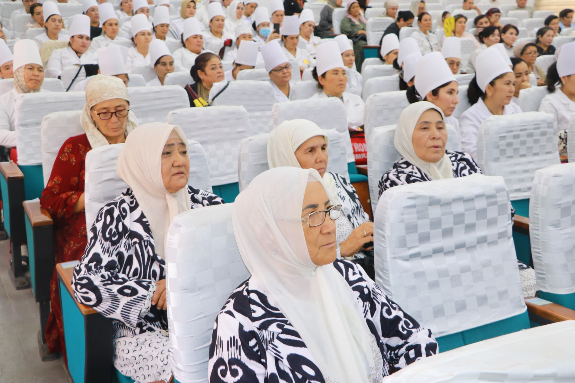 Dang‘ara tumanida O‘zbekiston Respublikasi Prezidentining 2026 yil 16 fevraldagi PF-22-son Farmoni ijrosini ta’minlash maqsadida «Teng huquq va imkoniyat – adolatli jamiyat sari» mavzusida seminar tashkil etildi.
