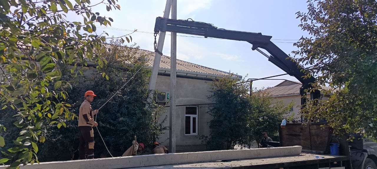Oqjar MFYda elektr ta’minoti tizimi yangilanmoqda