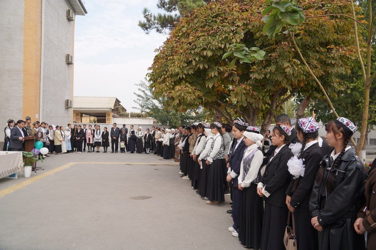 Dang‘ara tumani Maktabgacha va maktab ta’limi bo‘limi tasarrufidagi umumiy o‘rta ta’lim maktablarining 6–10-sinf o‘quvchilari ishtirokida “Jadidlar izidan” ko‘rik-tanlovining tuman bosqichi bo‘lib o‘tdi.