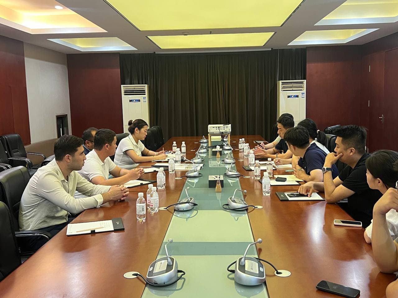 Бағдод тумани ҳокимлиги ташаббуси билан бир гуруҳ тадбиркорлар Хитой Халқ Республикасида хизмат сафарида бўлиб турибди