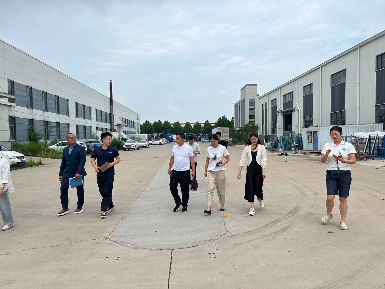 Бағдод туманида фаолият юритаётган “Бағдод бетон” МЧЖ ҳам Dezhou шаҳрида жойлашган "HAIYU" Co.ltd компанияси билан истиқболли ҳамкорлик келишувига эришди.