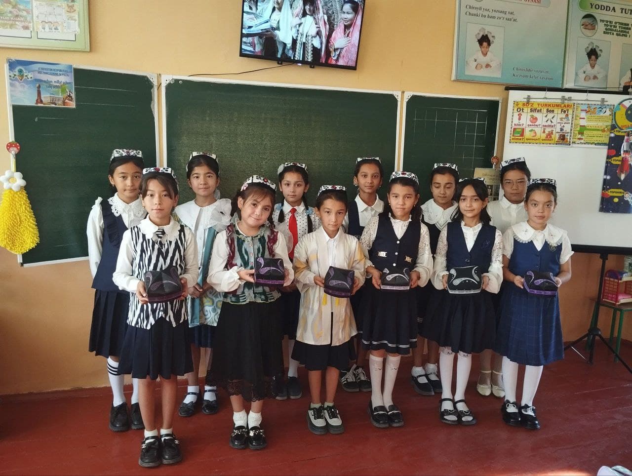 Урок под девизом “Национальные ценности – ценимая Родина”