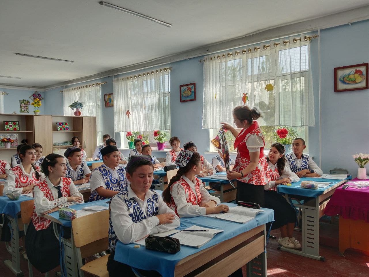 Урок под девизом “Национальные ценности – ценимая Родина”