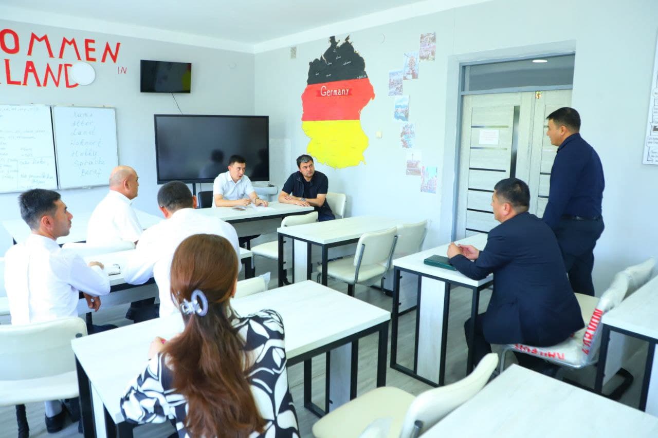 Farg‘ona tumanida yoshlar ta’limi va bandligi masalalari muhokama qilindi