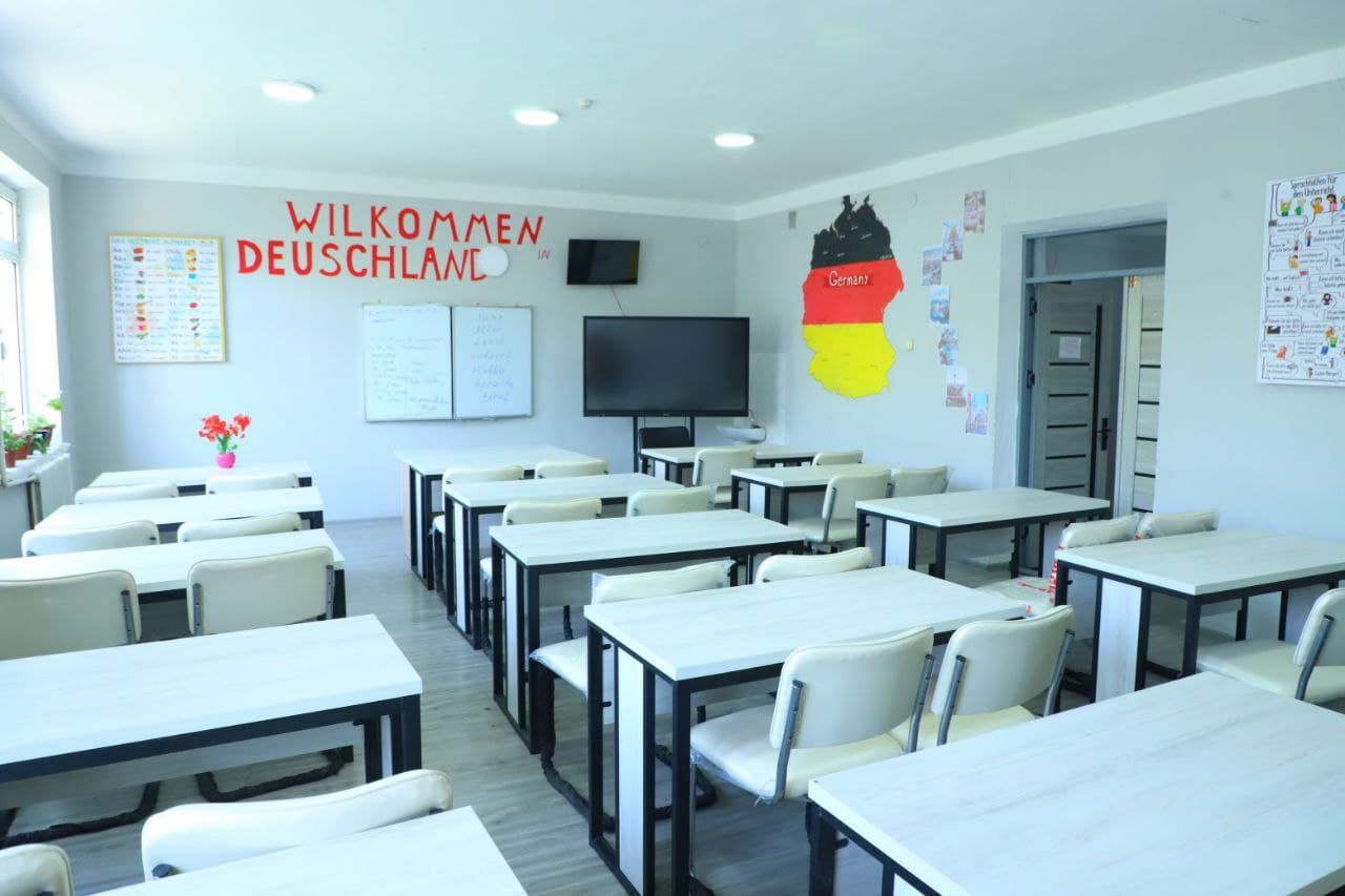 Farg‘ona tumanida yoshlar ta’limi va bandligi masalalari muhokama qilindi