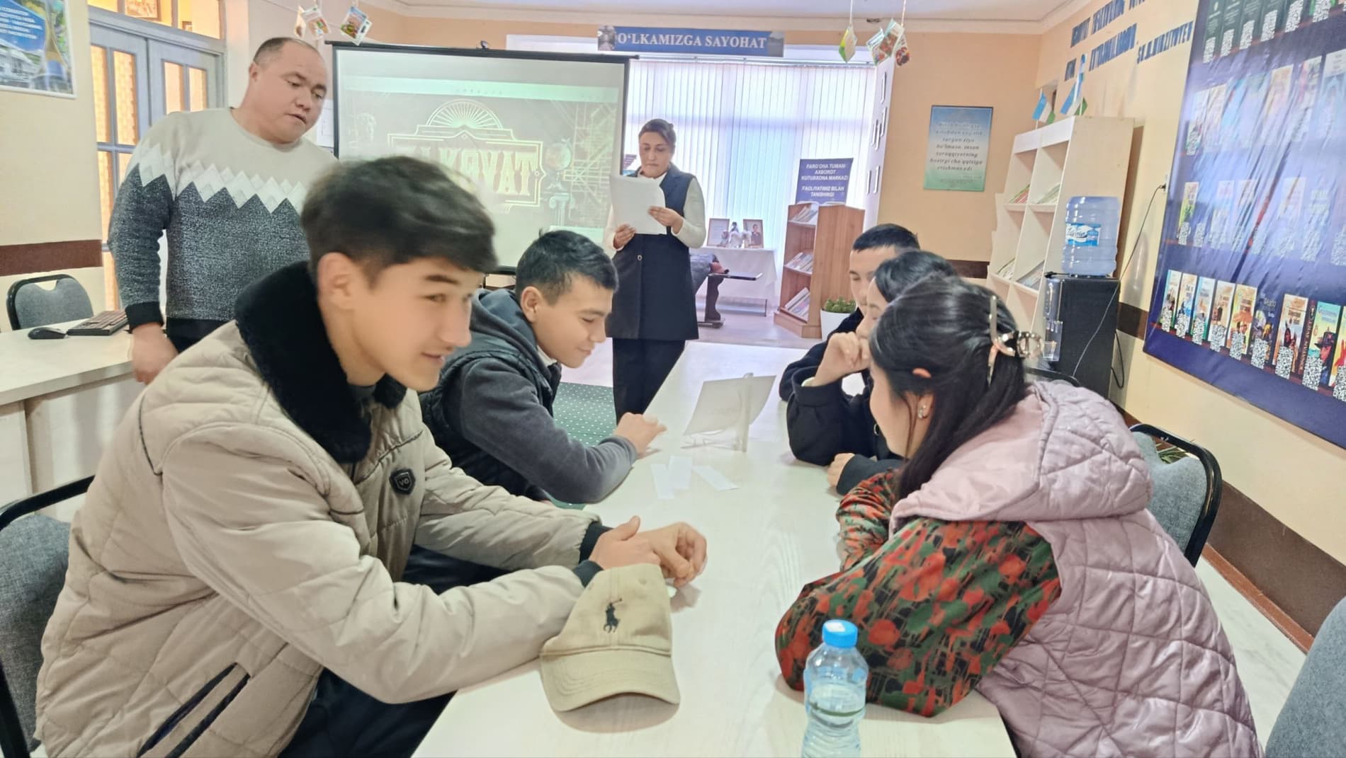 Axborot-kutubxona markazida “Zakovat” intellektual o‘yini o‘tkazildi