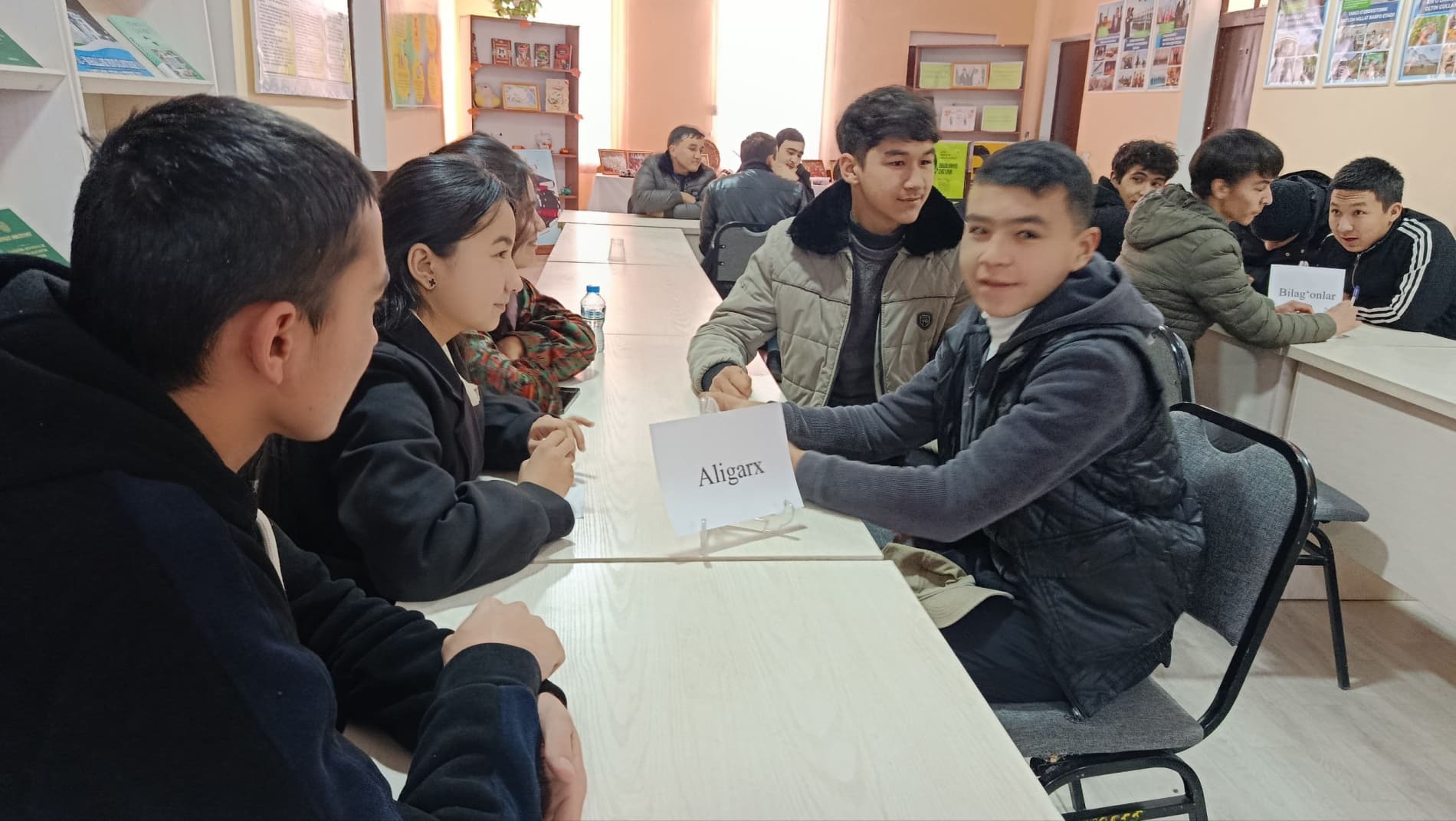 Axborot-kutubxona markazida “Zakovat” intellektual o‘yini o‘tkazildi