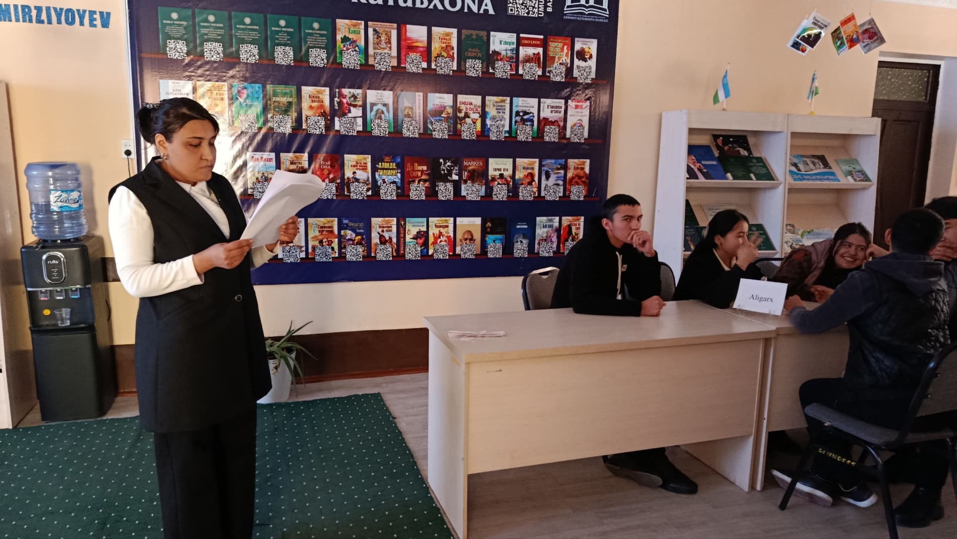 Axborot-kutubxona markazida “Zakovat” intellektual o‘yini o‘tkazildi