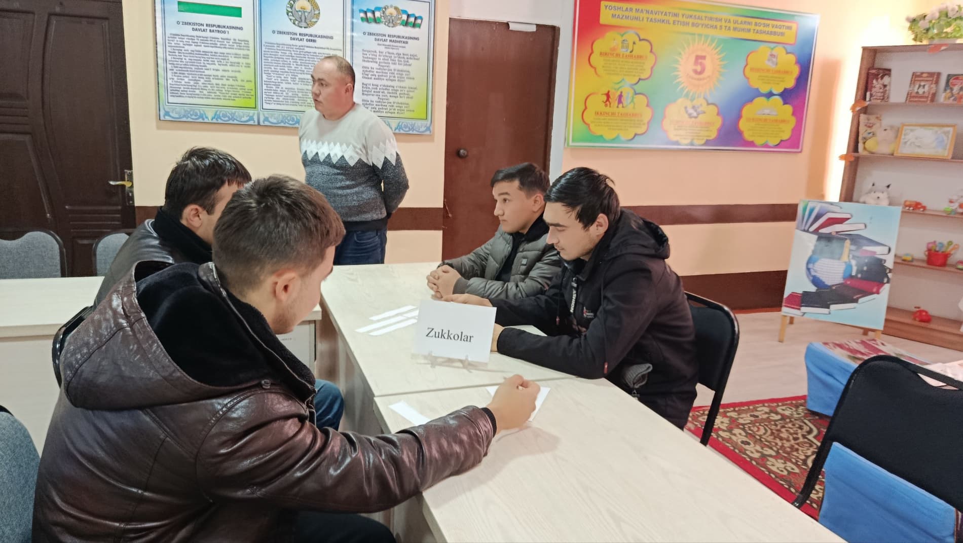 Axborot-kutubxona markazida “Zakovat” intellektual o‘yini o‘tkazildi