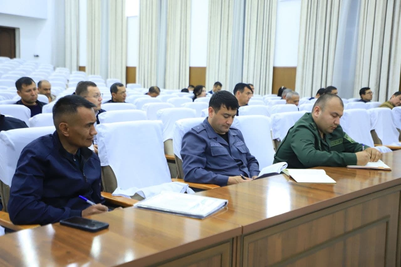 В Ферганском районе состоялось аналитико-критическое совещание по вопросам исполнения обращений граждан