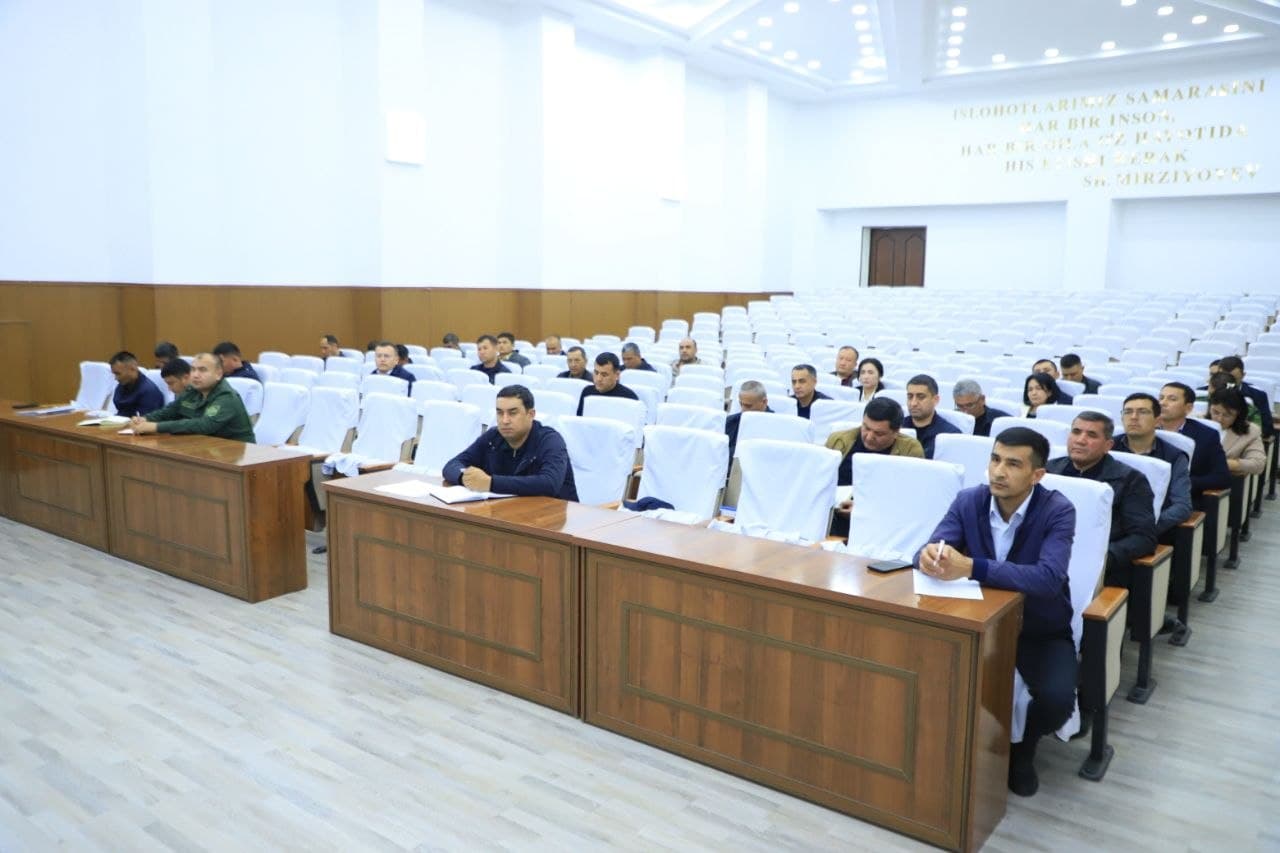 В Ферганском районе состоялось аналитико-критическое совещание по вопросам исполнения обращений граждан