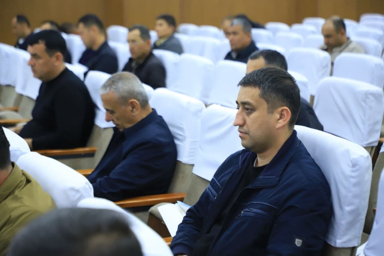 В Ферганском районе критически обсуждены вопросы работы с молодежью