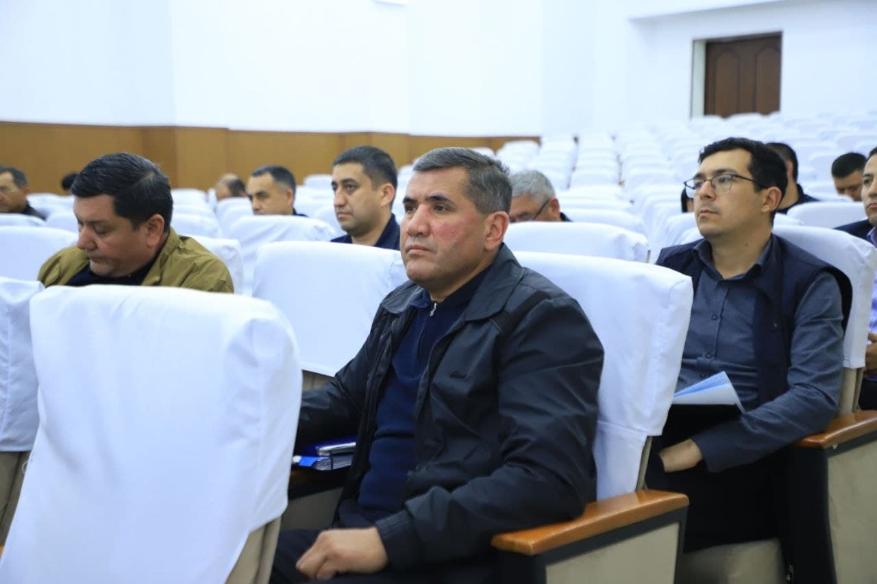 В Ферганском районе состоялось аналитико-критическое совещание по вопросам исполнения обращений граждан