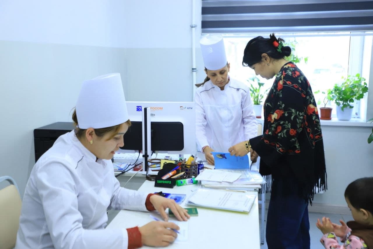 В Ферганском районе государственные служащие проходят медицинский осмотр