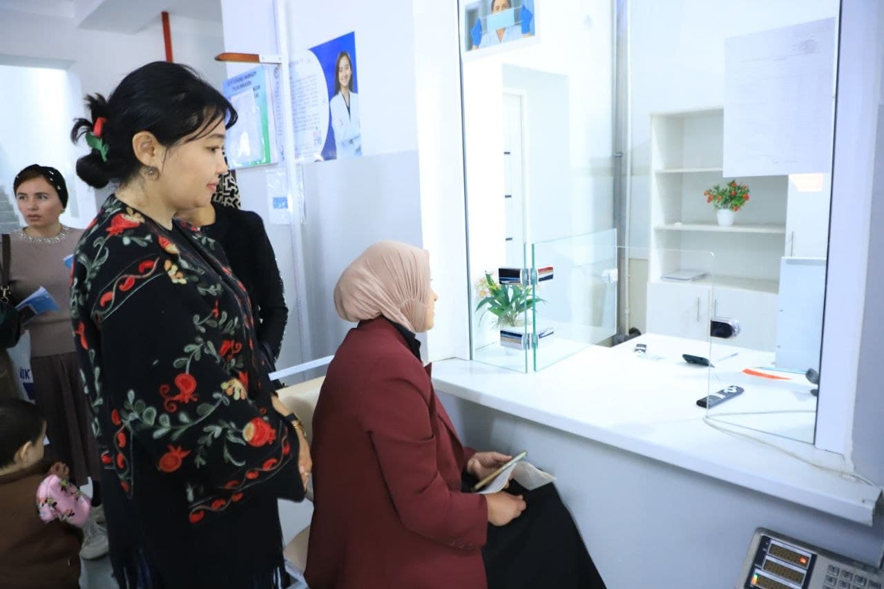 В Ферганском районе государственные служащие проходят медицинский осмотр