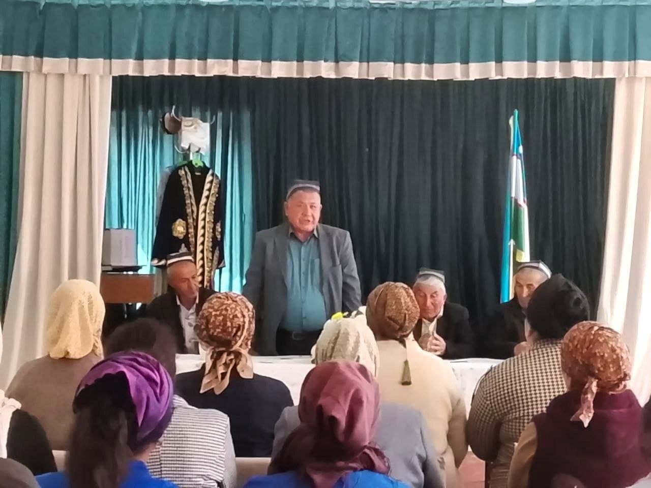 A “Leader and Youth Meeting” was held in Yordon neighborhood