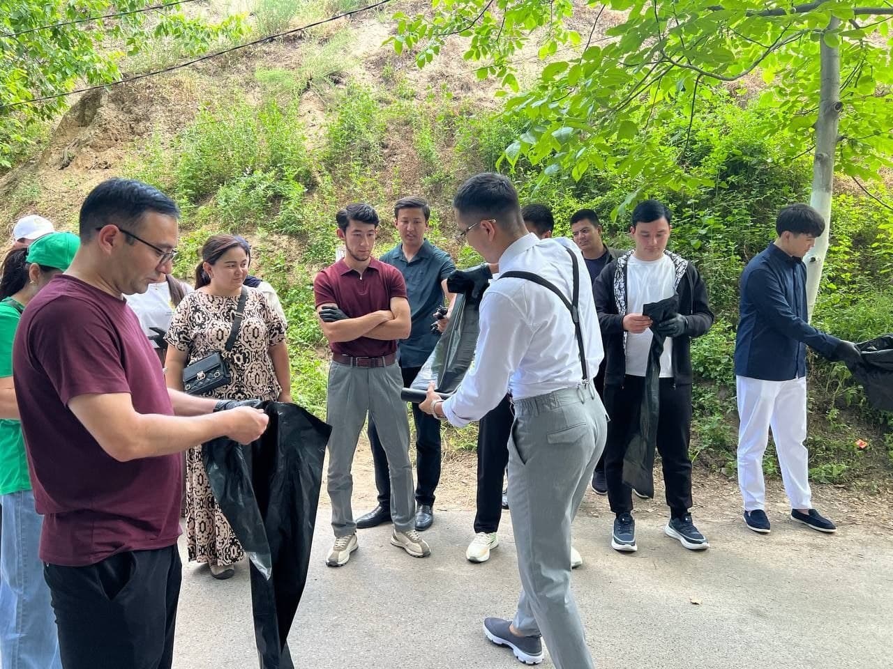 В Ферганском районе прошла плоггинг-акция под девизом «Беречь окружающую среду — наш общий долг»