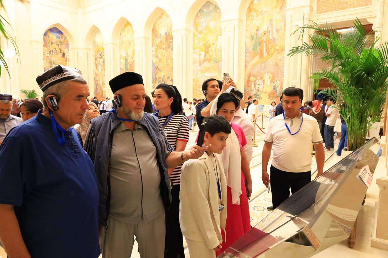 Fergana District Officials Study Historical and Tourist Sites in Samarkand and Tashkent