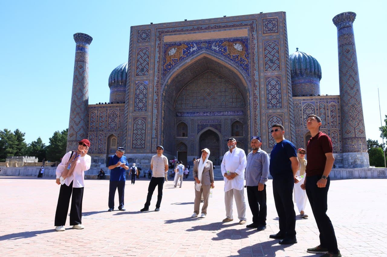 Fergana District Officials Study Historical and Tourist Sites in Samarkand and Tashkent