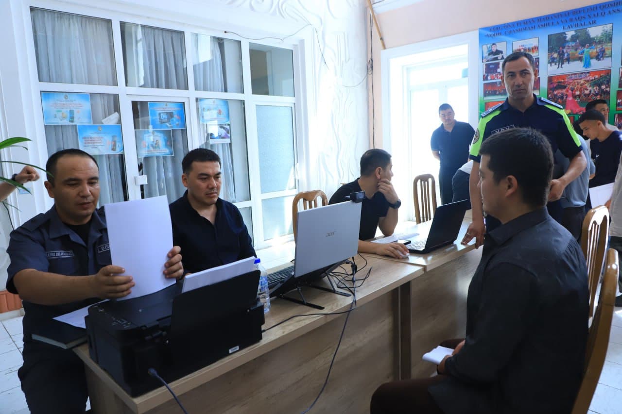 Mobile reception held in Fergana district with participation of the regional prosecutor
