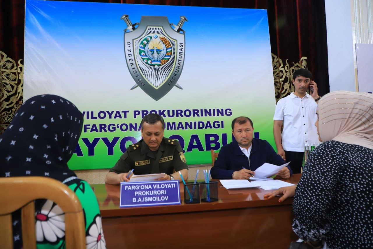 Mobile reception held in Fergana district with participation of the regional prosecutor