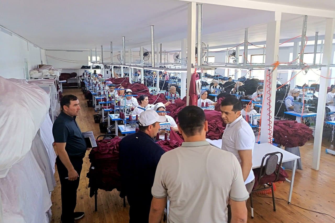 District Governor Reviewed the Activities of a Manufacturing Project