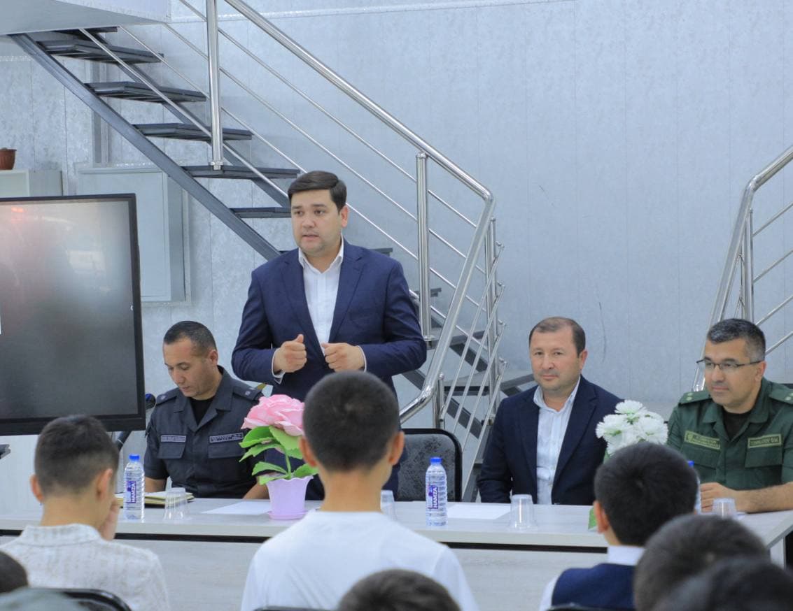 Meetings Held with Young Readers and Programmers