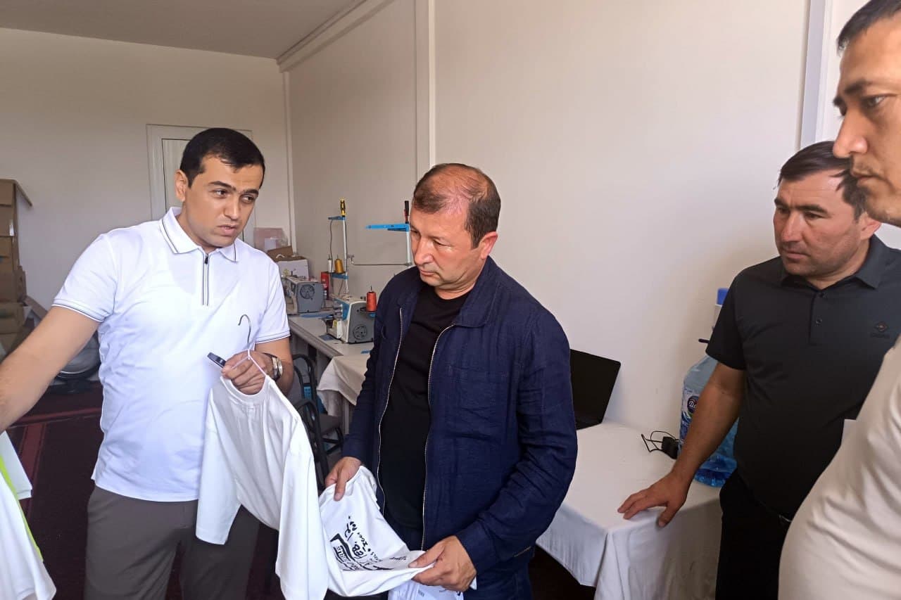 District Governor Reviewed the Activities of a Manufacturing Project