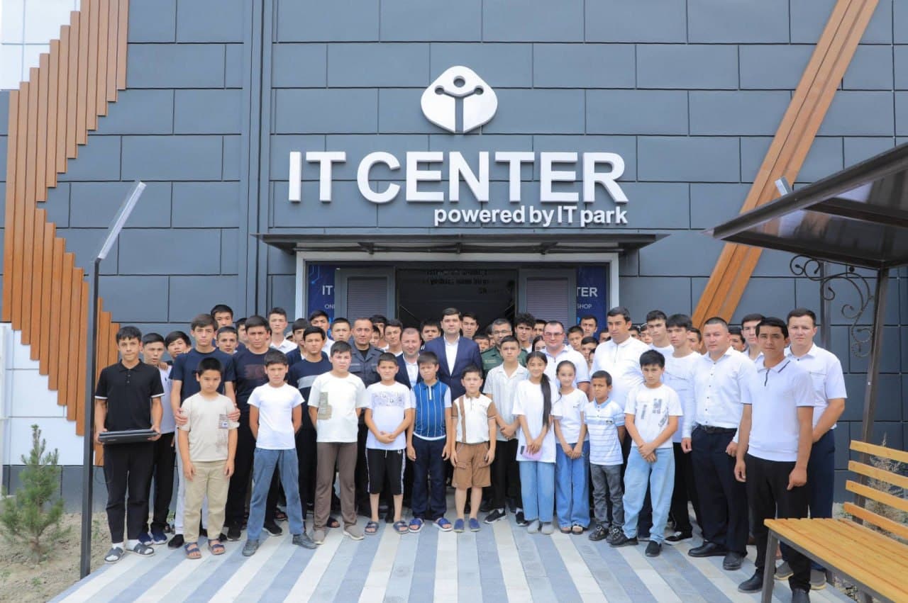 Meetings Held with Young Readers and Programmers