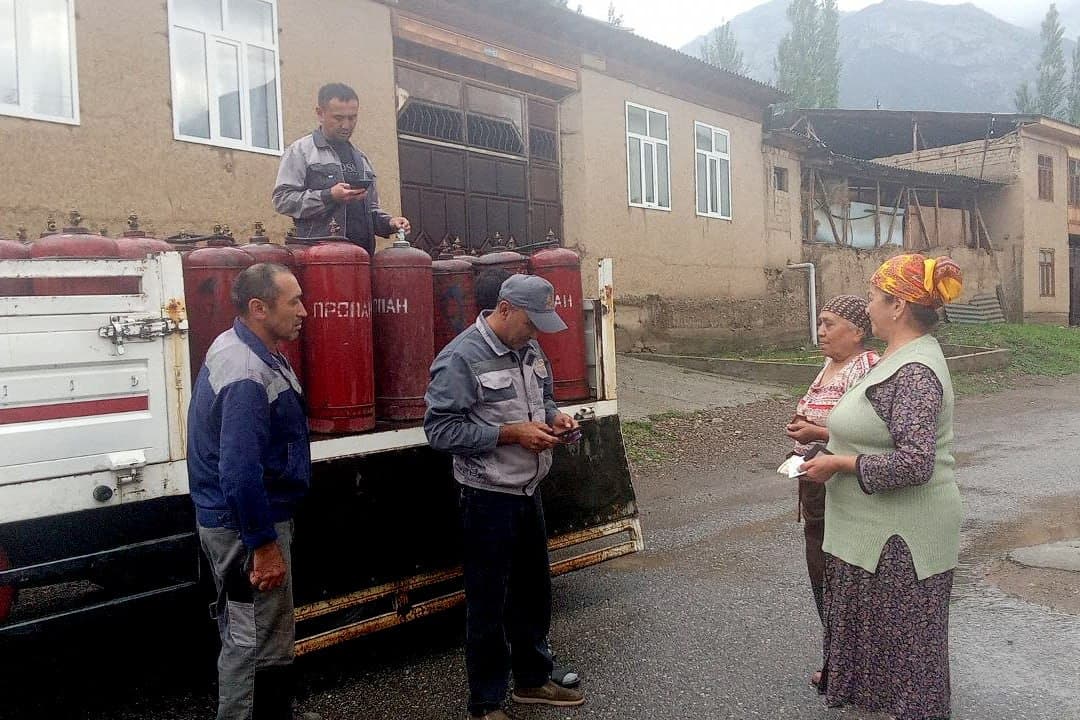 Liquefied Gas Delivered to Residents of Shohimardon Mahalla