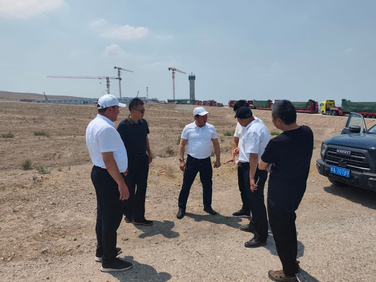 A promising industrial project was discussed with Chinese investors