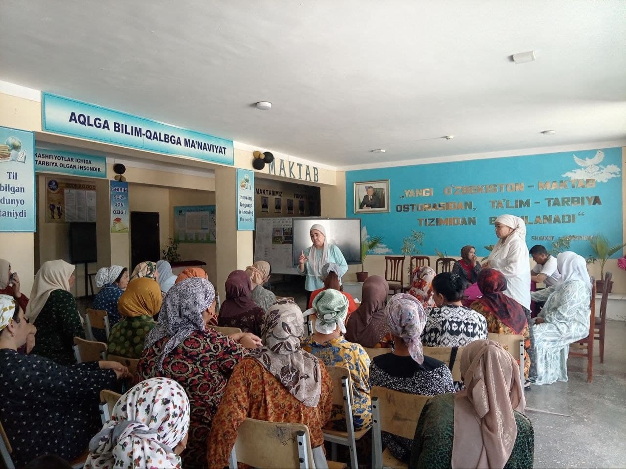Roundtable Discussion Held with Women Included in the “Women’s Register”
