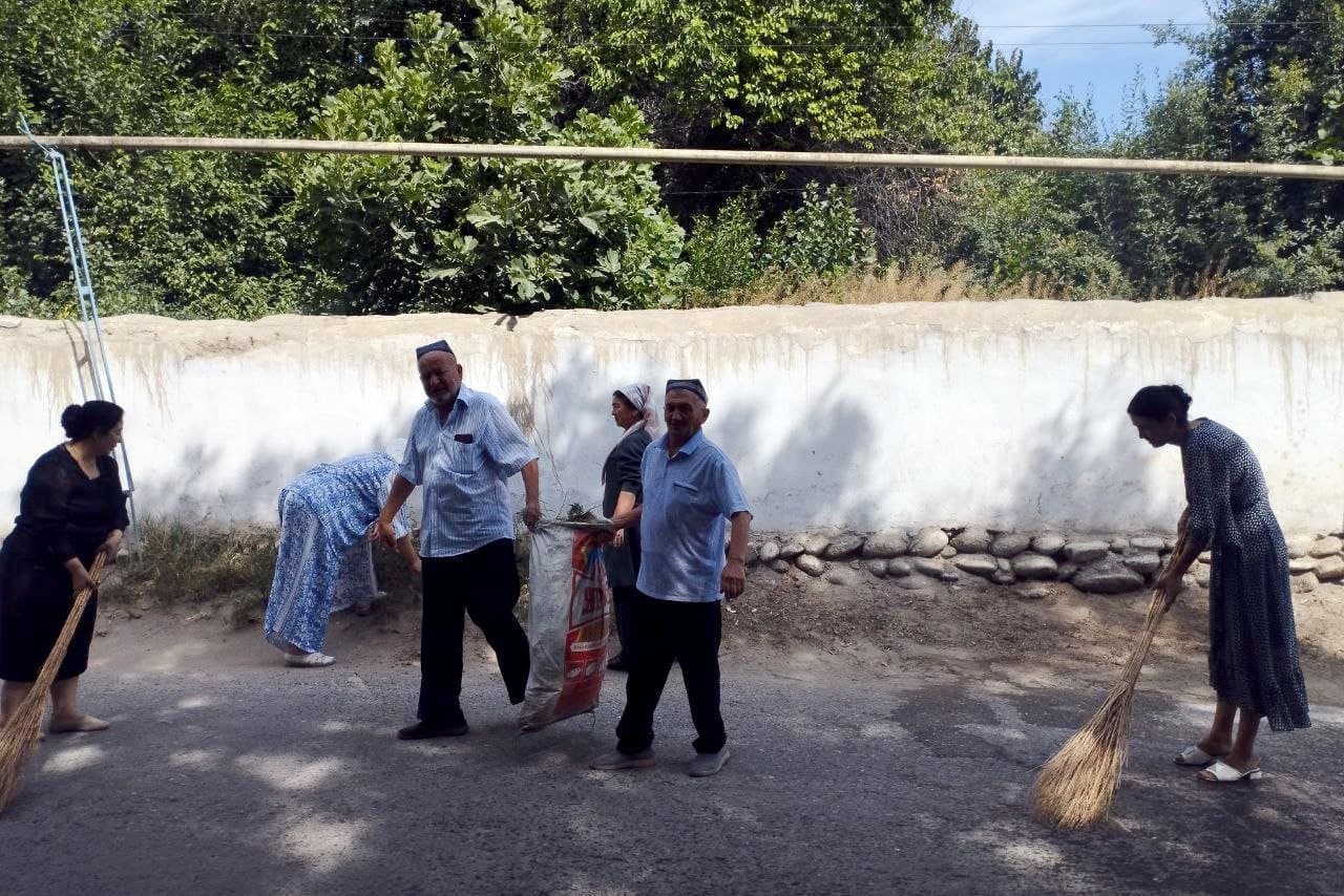 Community Improvement Activities Continue in Fergana District as Part of the "Month of Neighborhood Improvement and Kindness"