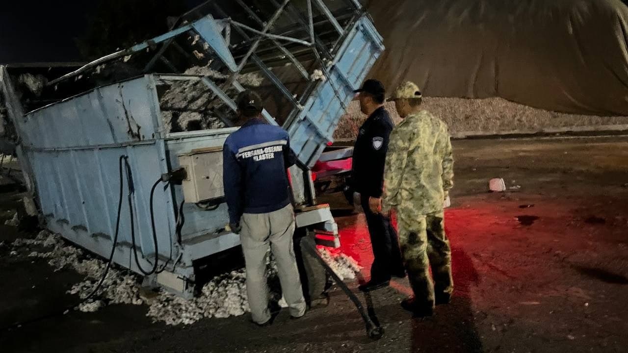 Nighttime Inspection Conducted at Cotton Reception Points