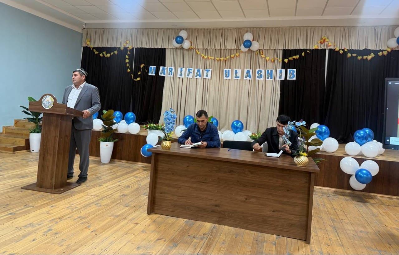 Open Dialogue Held Between a Deputy and Voters