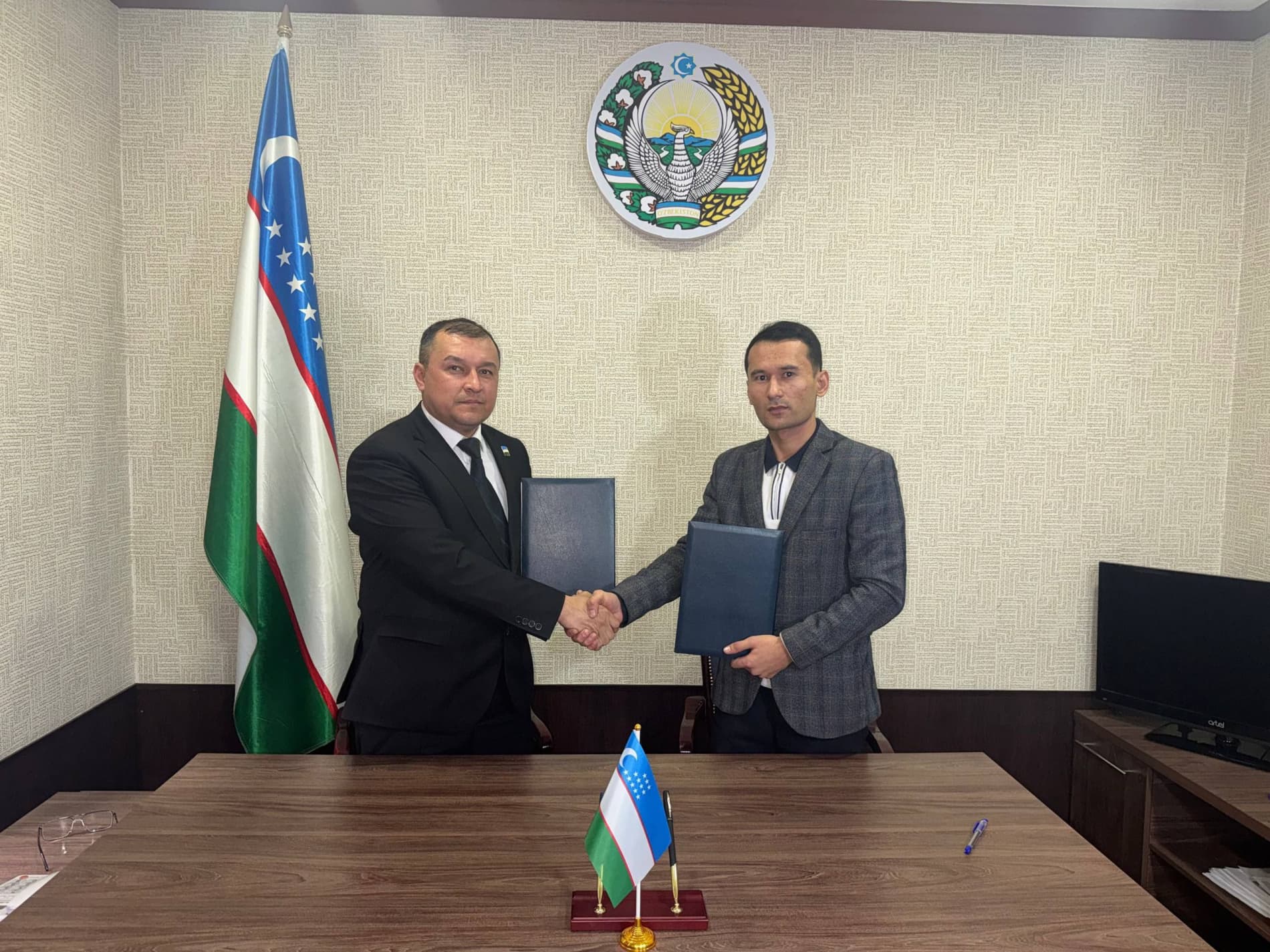 Madad” NNT va Xalq deputatlari Oltiariq tuman Kengashi kotibiyati o‘rtasida hamkorlik memorandumi imzolandi.