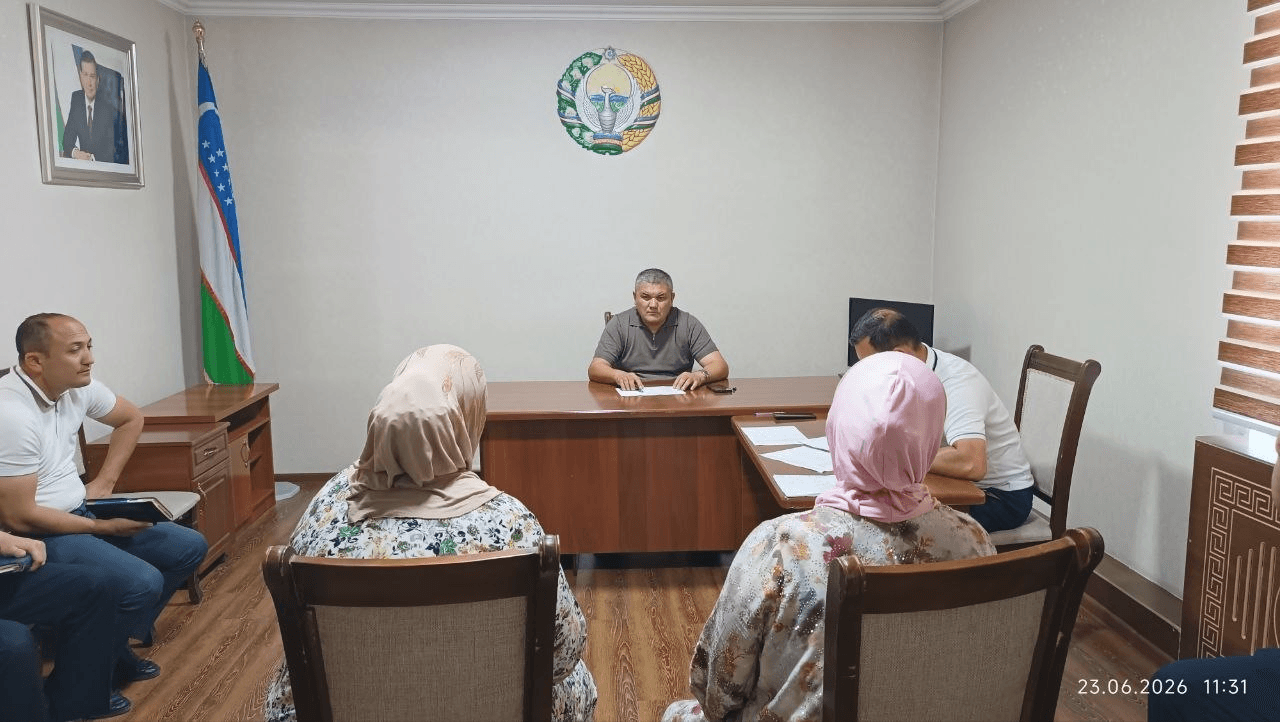Oltiariq tumani hokimi Sh.Turdaliyev tomonidan aholini qiynayotgan muammolarni joyida hal etish, fuqarolar murojaatlariga bevosita yechim topish maqsadida Oltiariq tumani Xalq qabulxonasida navbatdagi qabul o‘tkazildi.