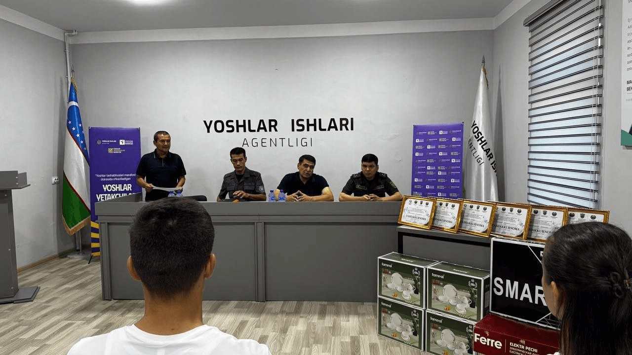 Oltiariq tumanida "Payshanba – yoshlar kuni" munosabati bilan sport sohasida yuksak natijalarga erishib, viloyat, respublika va xalqaro musobaqalarda tumanimiz sharafini munosib himoya qilayotgan bir guruh iqtidorli sportchi yoshlarni munosib taqdirlash m