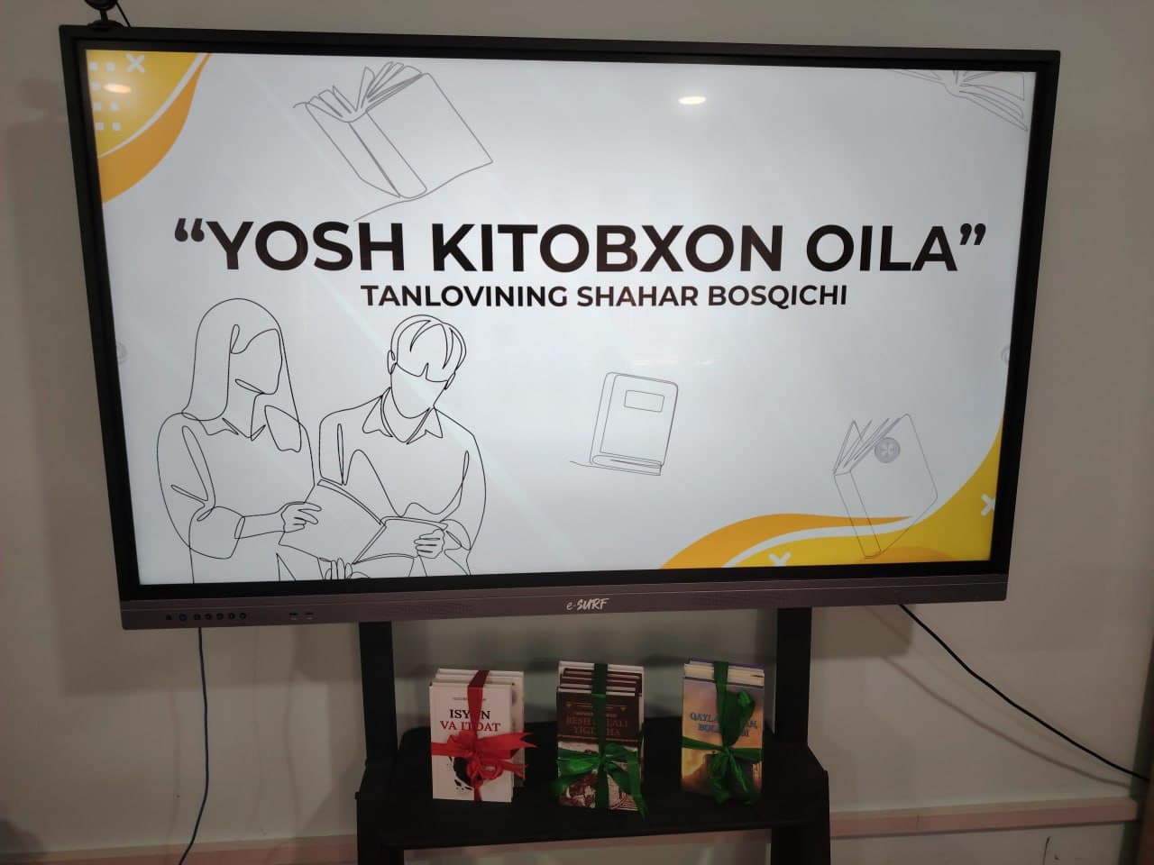 Қувасой шаҳрида “Ёш китобхон оила” танлови бўлиб ўтди