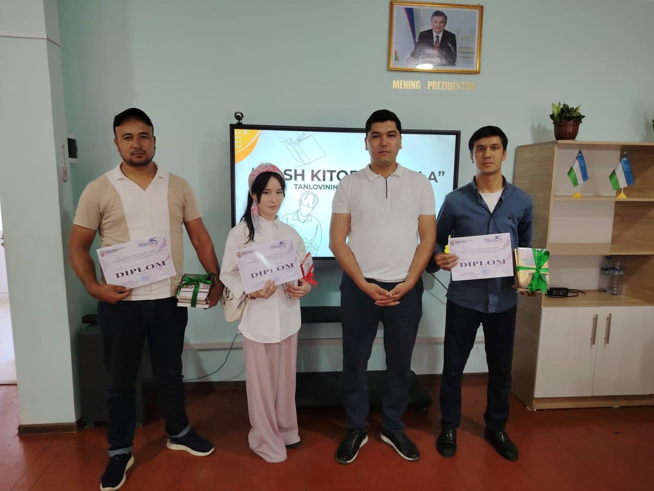 Қувасой шаҳрида “Ёш китобхон оила” танлови бўлиб ўтди